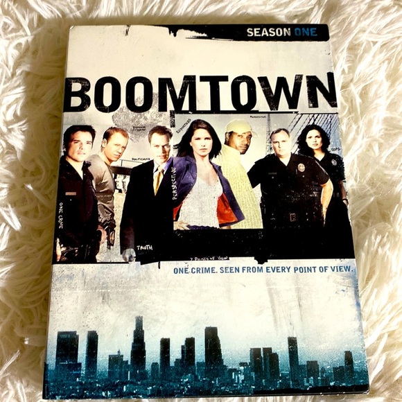 BOOMTOWN DVD SET NBC SERIES 5 Discs DONNIE WAHLBERG LANA PARRILLA GUC - Picture 1 of 11